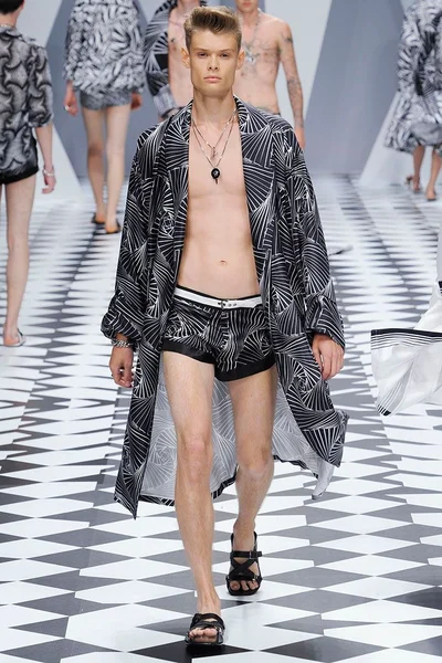 Look 53